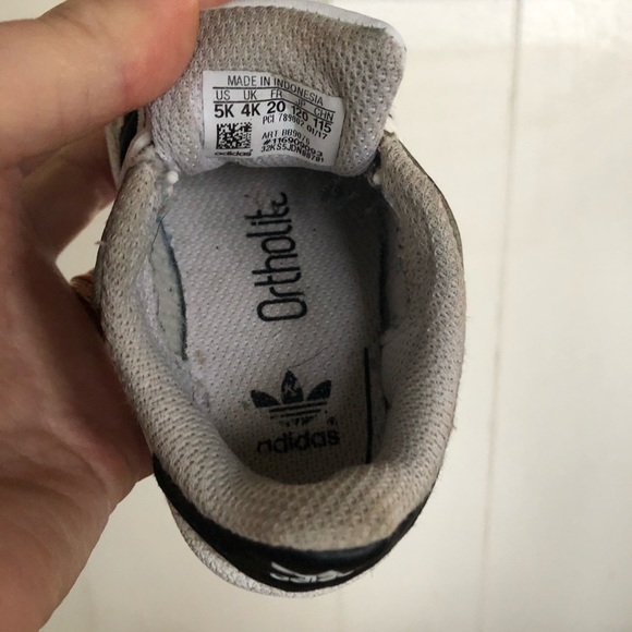 Baby Adidas shoes - Picture 6 of 8